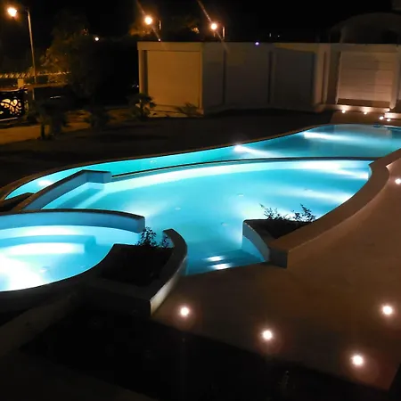 Marechiaro 4* غيزيريا