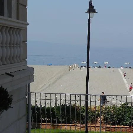 Marechiaro 4* غيزيريا