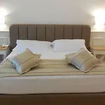 ホテル Marechiaro 4*